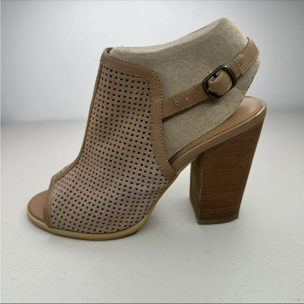 Kelsi Dagger Goya High Heels Size 9.5 M Tan Peep Toe Stacked Shootie Ankle Pumps